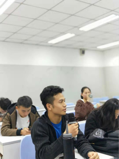 c235eb09be4d4d10a9e38f62a6e017b3.jpg